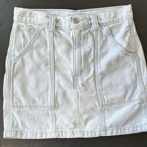 Levi's Women's‎ Size 27 Light Wash Carpenter Mini Skirt Oversized Pockets